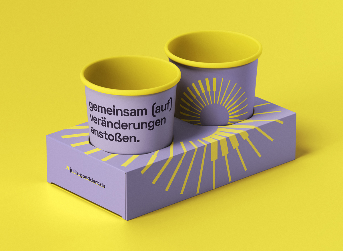 Julia Göddert Halver vertraut A87 Design Büro, Werbeagentur, Werbung, Grafik- und Webdesign aus Lüdenscheid und Südwestfalen, Designstudio, Designagentur, Logo Design, Corporate Design, Markenauftritt, NRW, Nordrhein-Westfalen